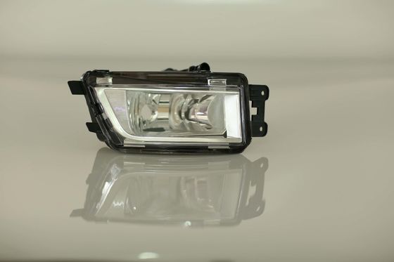 OEM 56D 941 700 VW Passat 2016 2017 2018 এর জন্য একটি গাড়ী কুয়াশা ল্যাম্প হ্যালোজেন বাল্ব